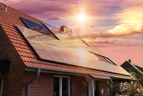batteries enhance savings of solar panels
